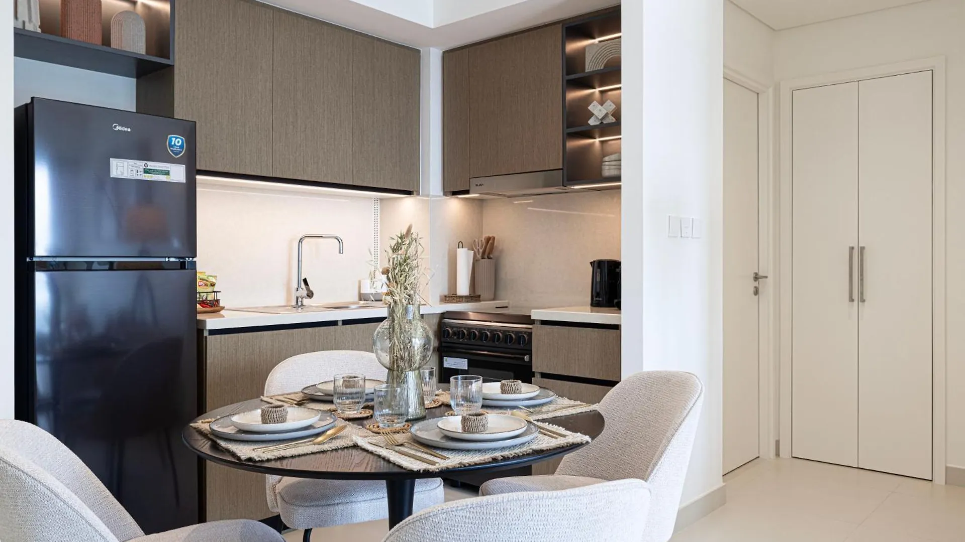 Luxury Minimalistic Apartment In Downtown Dubai Opposite Burj Khalifa & Dubai Mall 0*,