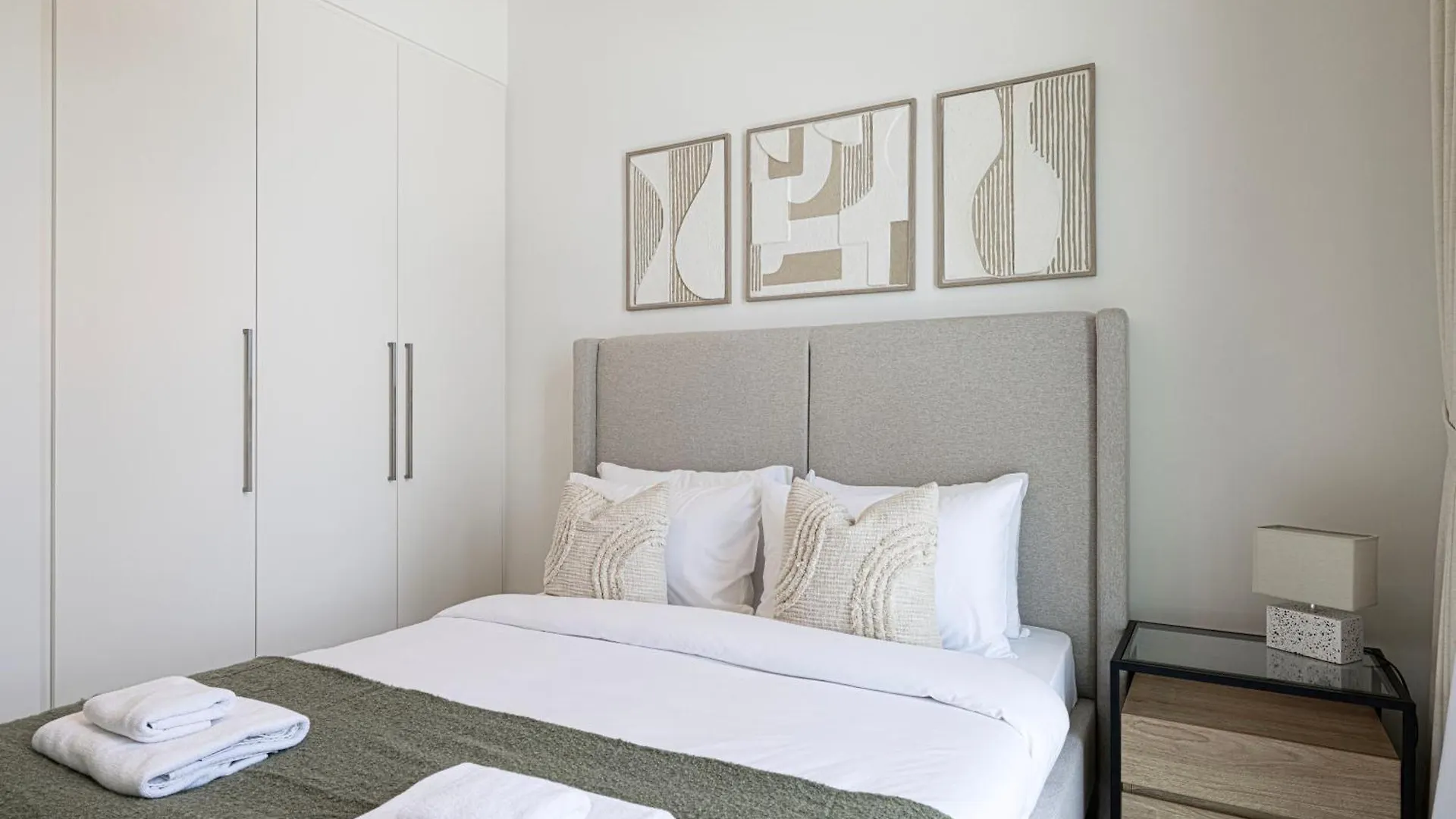 Luxury Minimalistic Apartment In Downtown Dubai Opposite Burj Khalifa & Dubai Mall