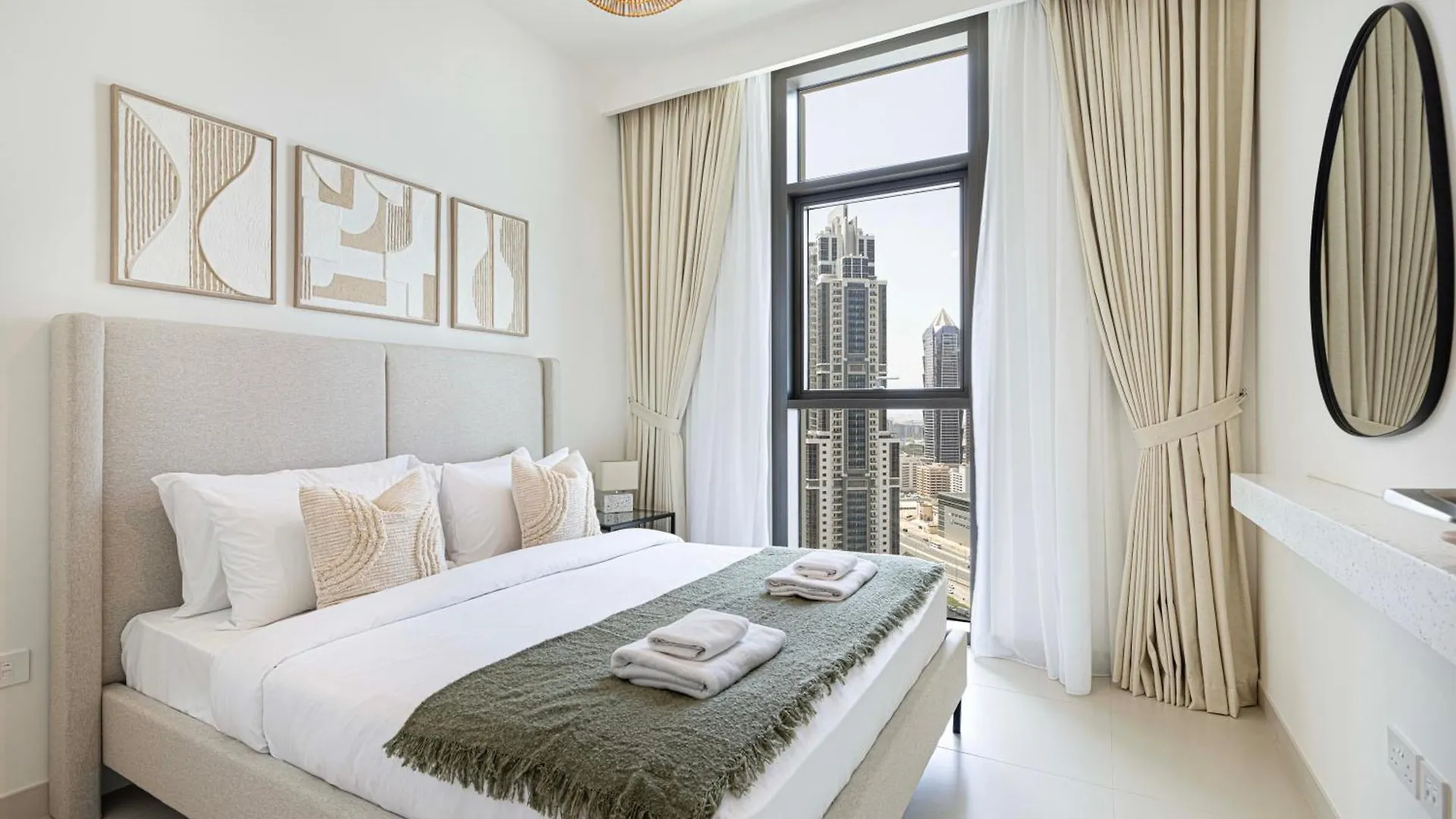 Luxury Minimalistic Apartment In Downtown Dubai Opposite Burj Khalifa & Dubai Mall United Arab Emirates