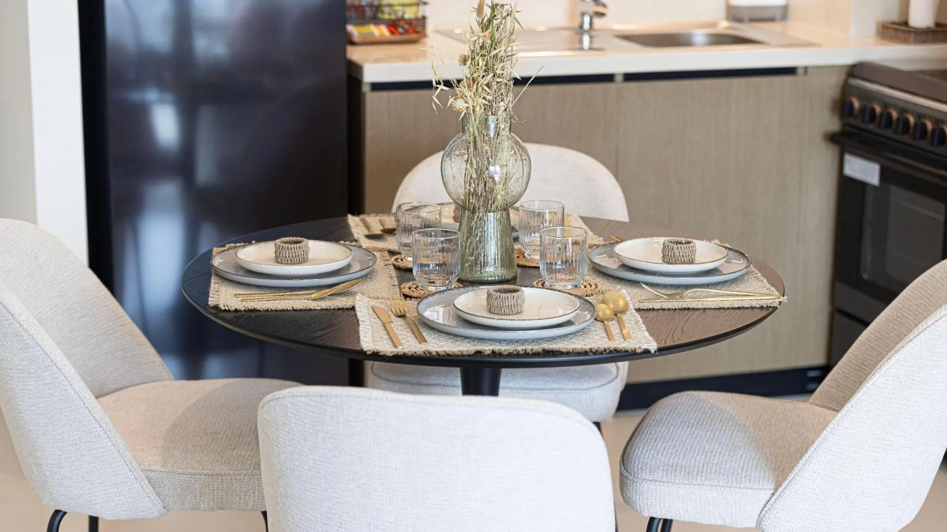 Luxury Minimalistic Apartment In Downtown Dubai Opposite Burj Khalifa & Dubai Mall